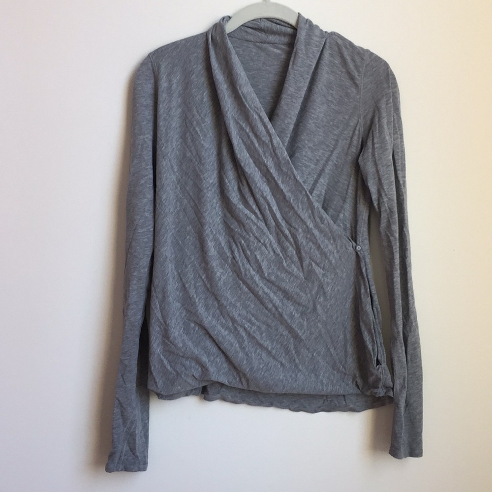 Lululemon Light Grey Long Sleeve Wrap Tee Size 6